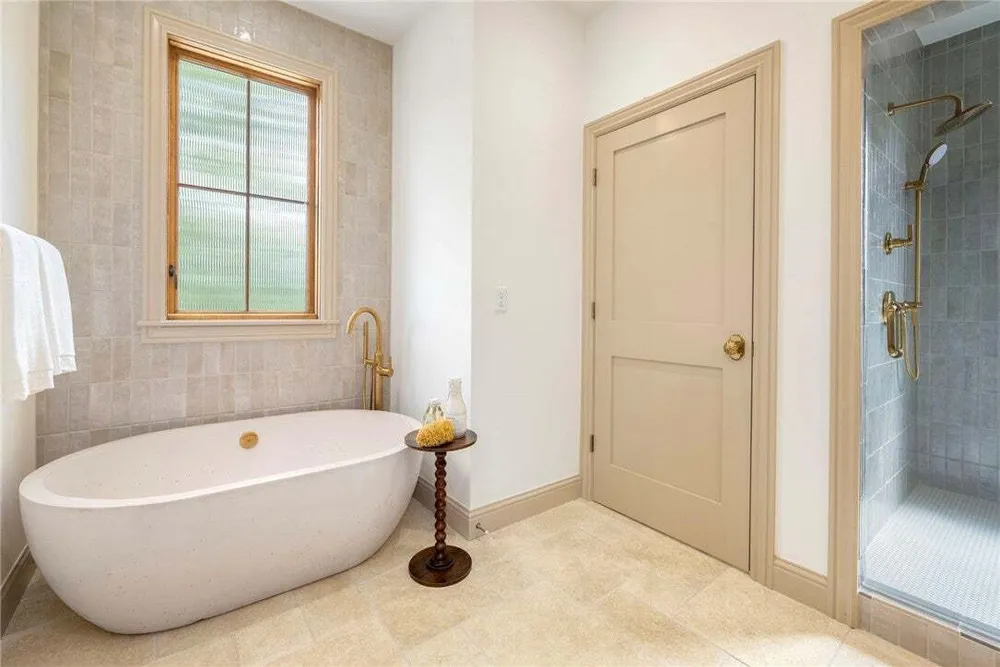 300 NW 5th St, Bentonville, AR 72712