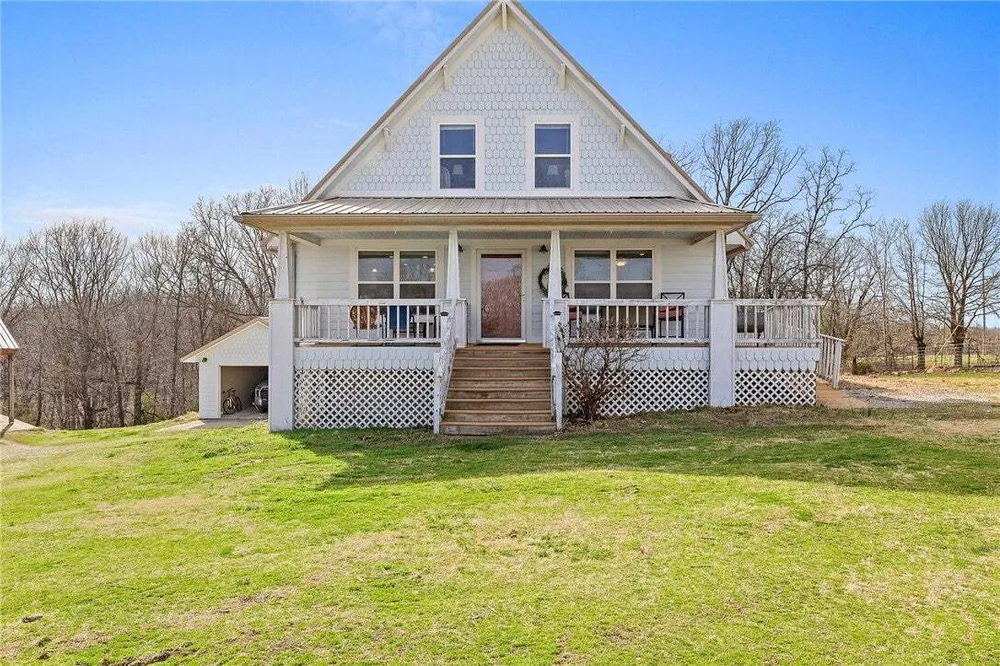 660 Pendergraft Rd, Noel, MO 64854