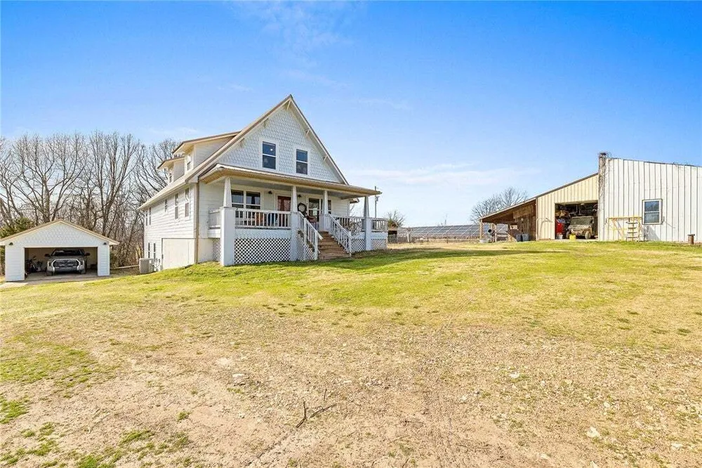 660 Pendergraft Rd, Noel, MO 64854