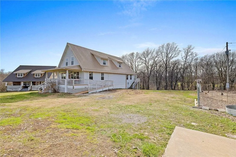 660 Pendergraft Rd, Noel, MO 64854
