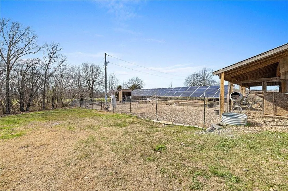 660 Pendergraft Rd, Noel, MO 64854