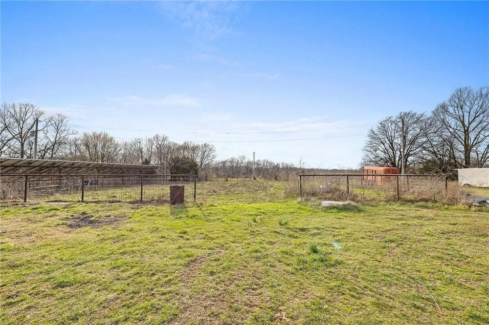 660 Pendergraft Rd, Noel, MO 64854
