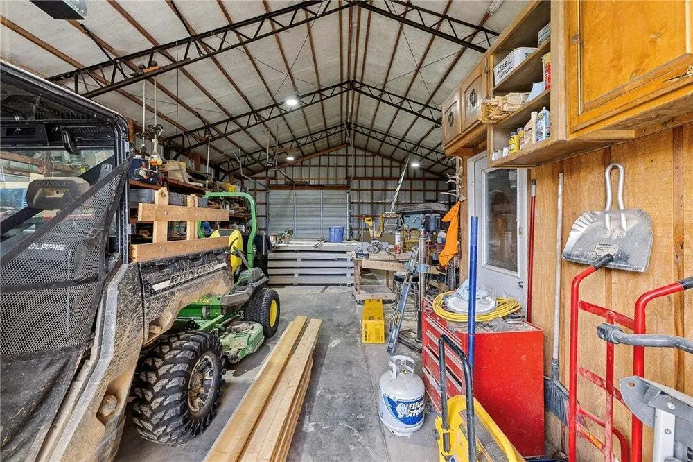 660 Pendergraft Rd, Noel, MO 64854