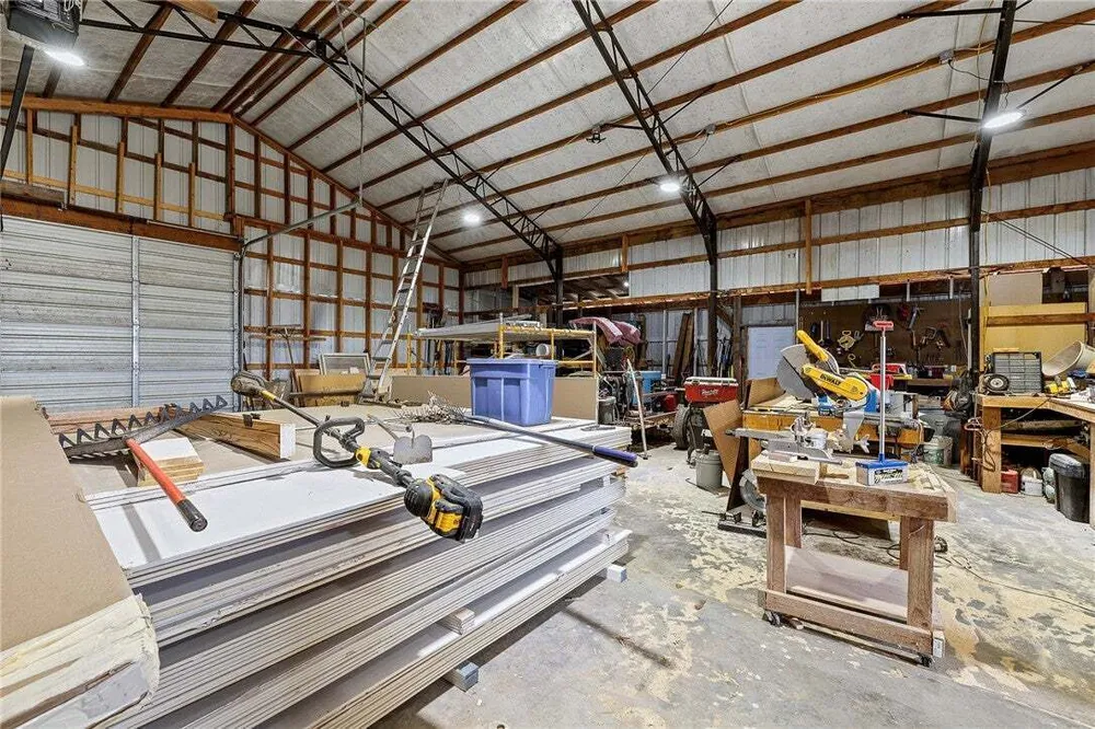 660 Pendergraft Rd, Noel, MO 64854