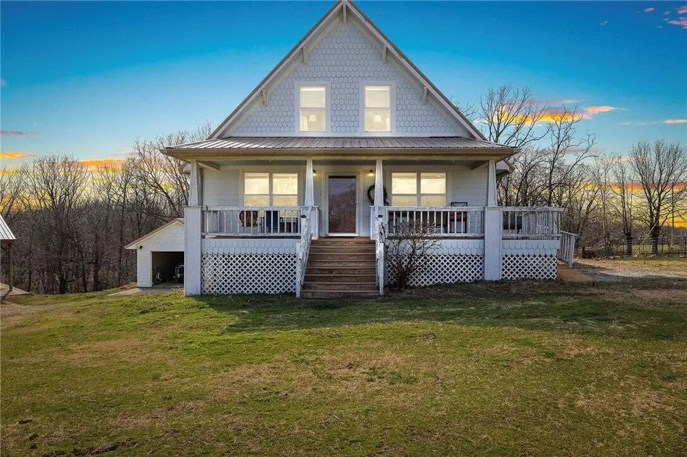 660 Pendergraft Rd, Noel, MO 64854