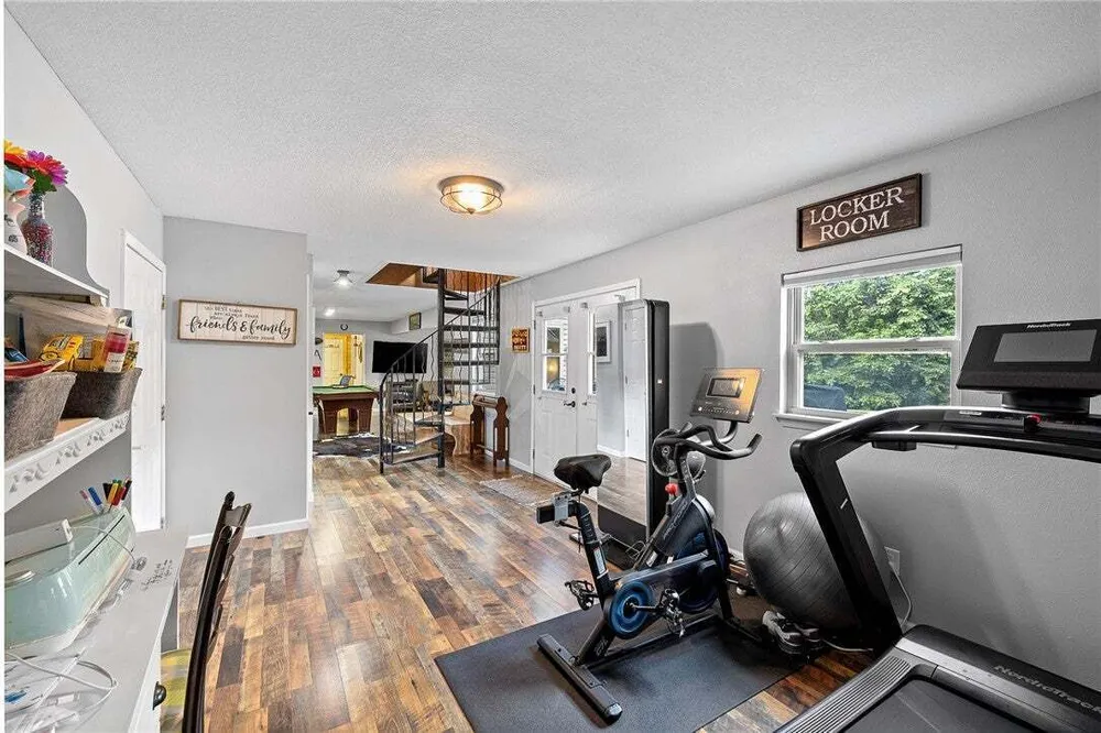 6 Leawood Pl, Bella Vista, AR 72715