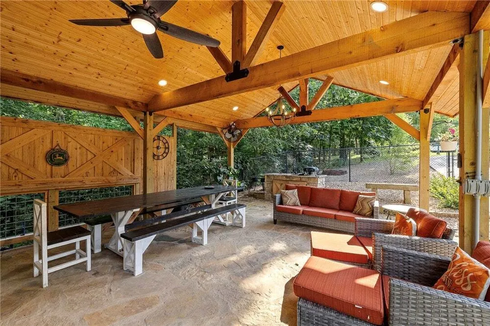6 Leawood Pl, Bella Vista, AR 72715