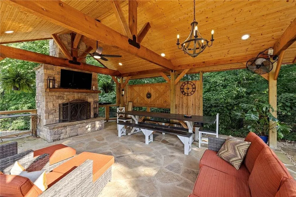 6 Leawood Pl, Bella Vista, AR 72715