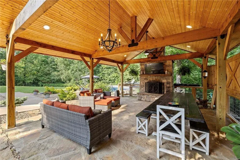 6 Leawood Pl, Bella Vista, AR 72715