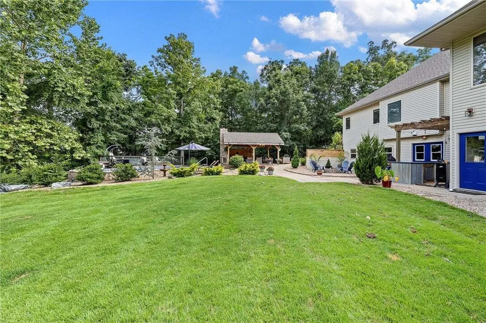 6 Leawood Pl, Bella Vista, AR 72715