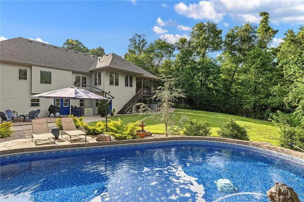 6 Leawood Pl, Bella Vista, AR 72715