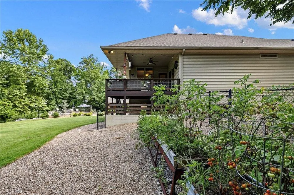 6 Leawood Pl, Bella Vista, AR 72715