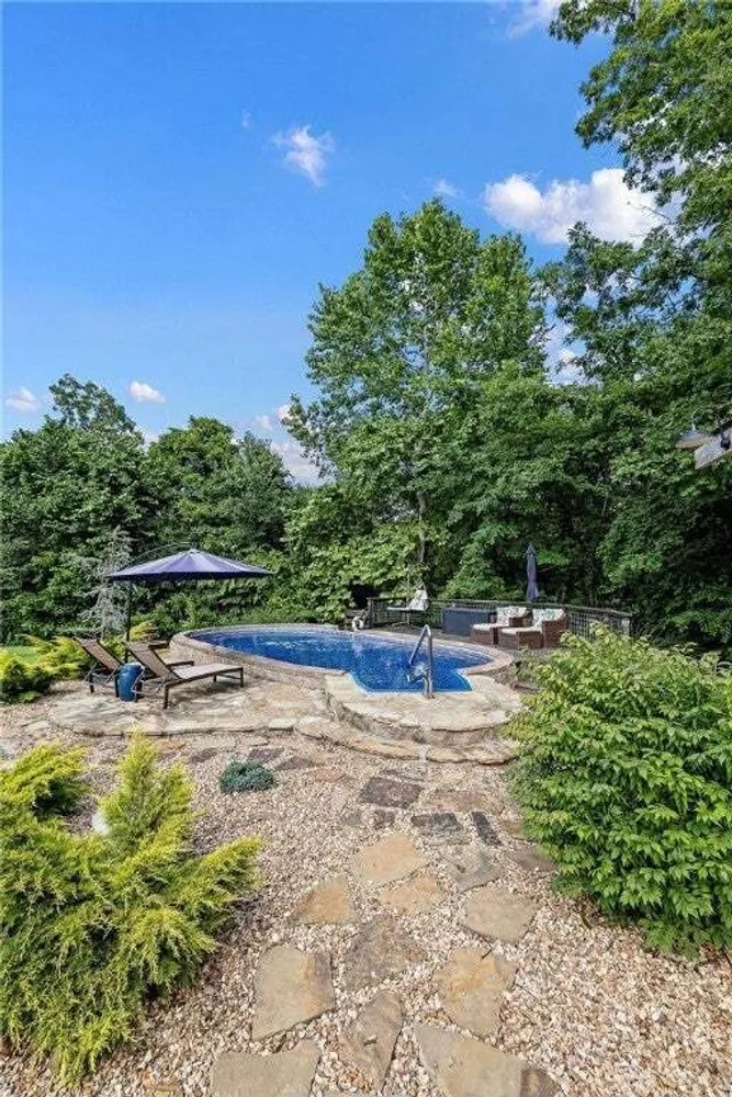 6 Leawood Pl, Bella Vista, AR 72715