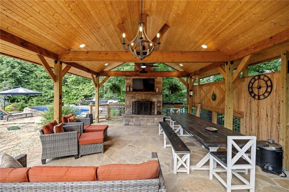 6 Leawood Pl, Bella Vista, AR 72715