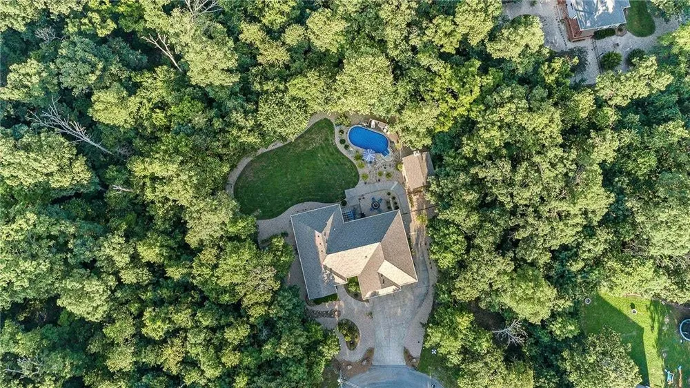 6 Leawood Pl, Bella Vista, AR 72715