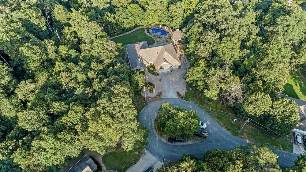 6 Leawood Pl, Bella Vista, AR 72715