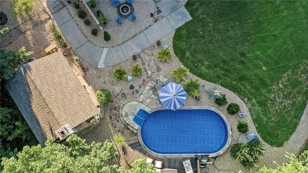 6 Leawood Pl, Bella Vista, AR 72715