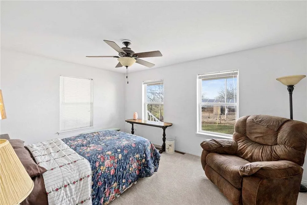 660 Pendergraft Rd, Noel, MO 64854