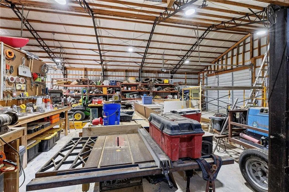 660 Pendergraft Rd, Noel, MO 64854