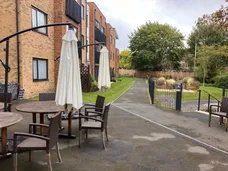 Old Schools Lane, Epsom, KT17 photo 30