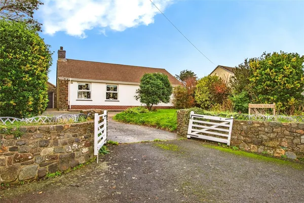 Abercastle Road, Trefin, Haverfordwes...