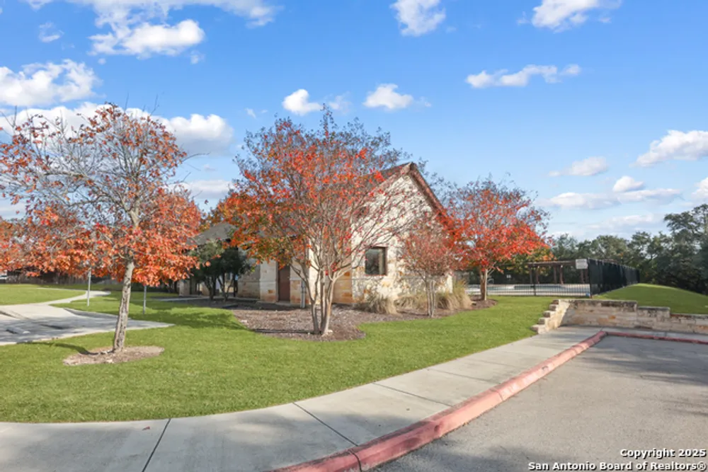 219 Lucchese St, San Antonio, TX 78253
