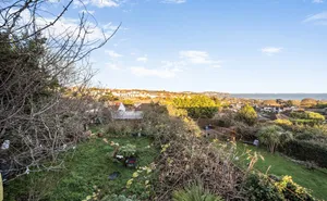 Laura Grove, Paignton, Devon, TQ3 photo