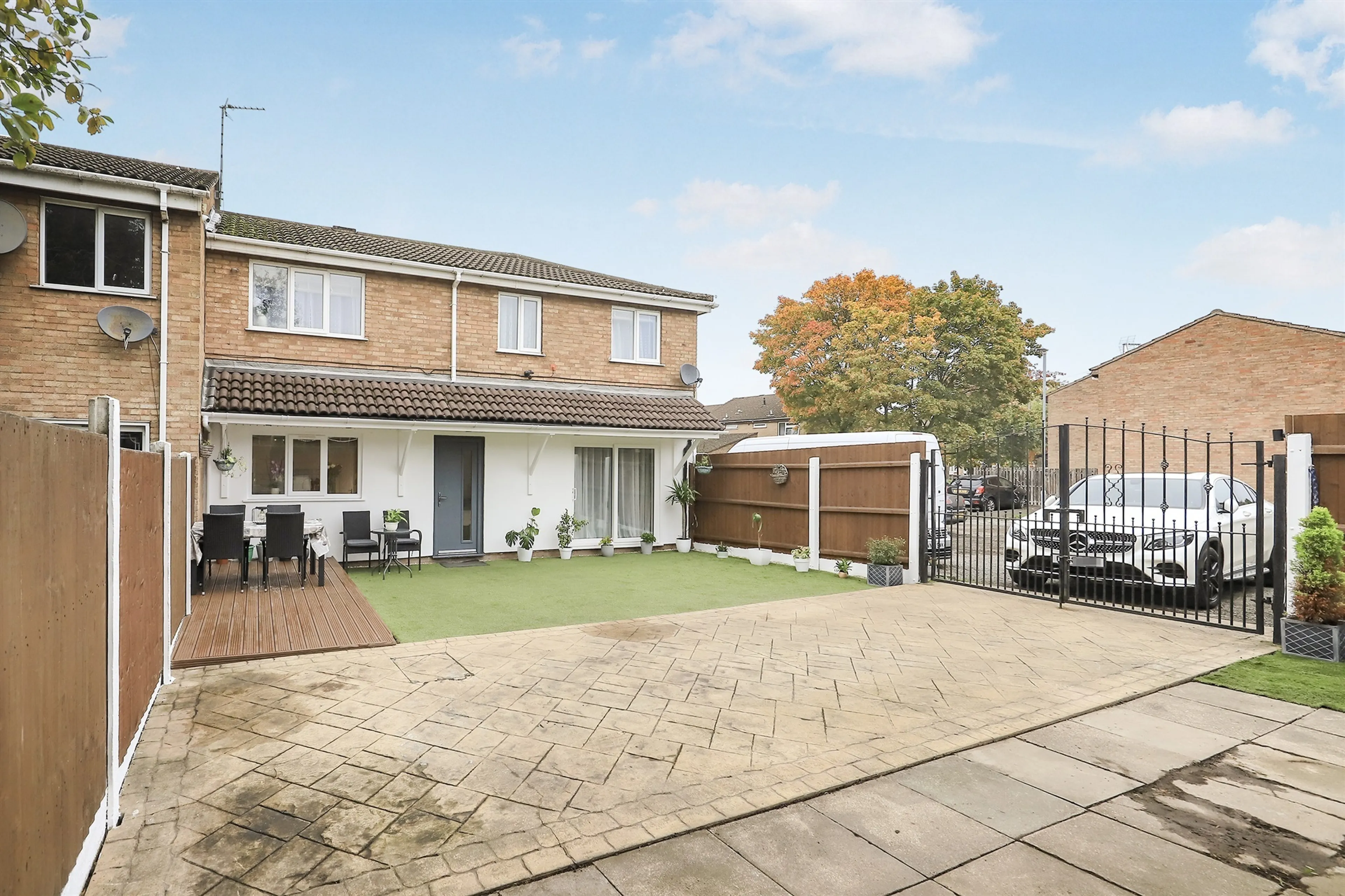 Property photo 0