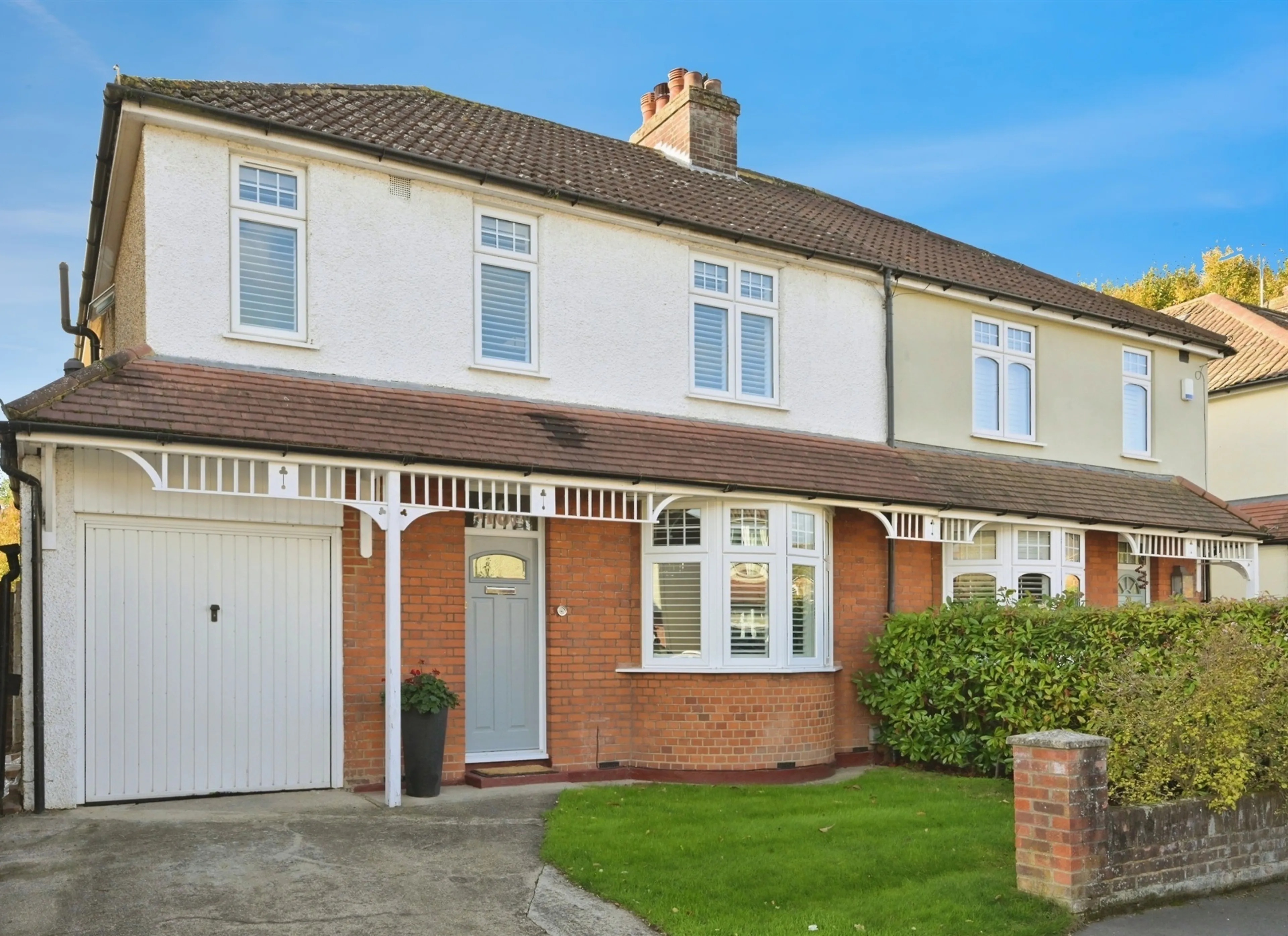Property at Bushby Avenue, Broxbourne