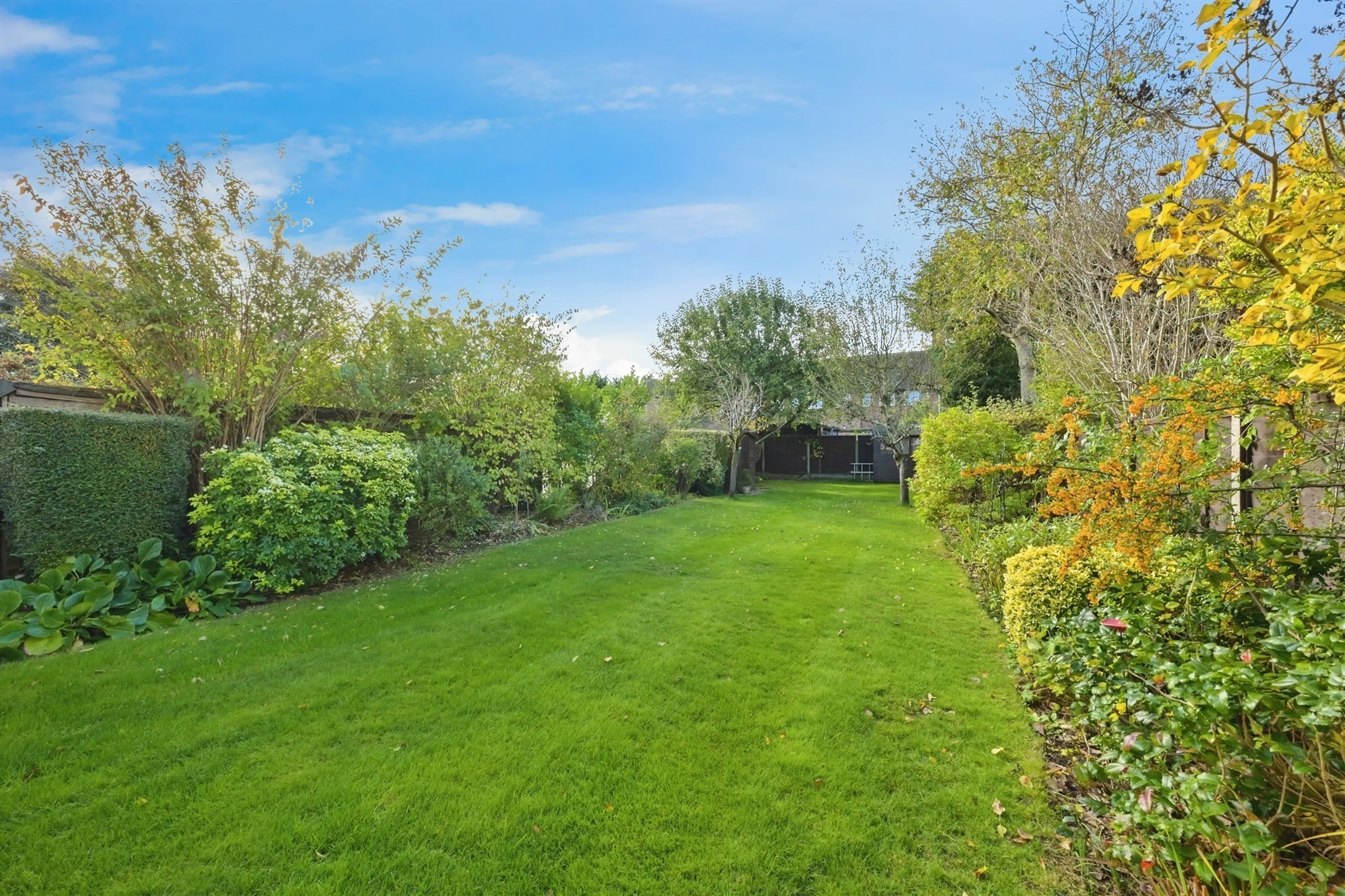 Property at Bushby Avenue, Broxbourne