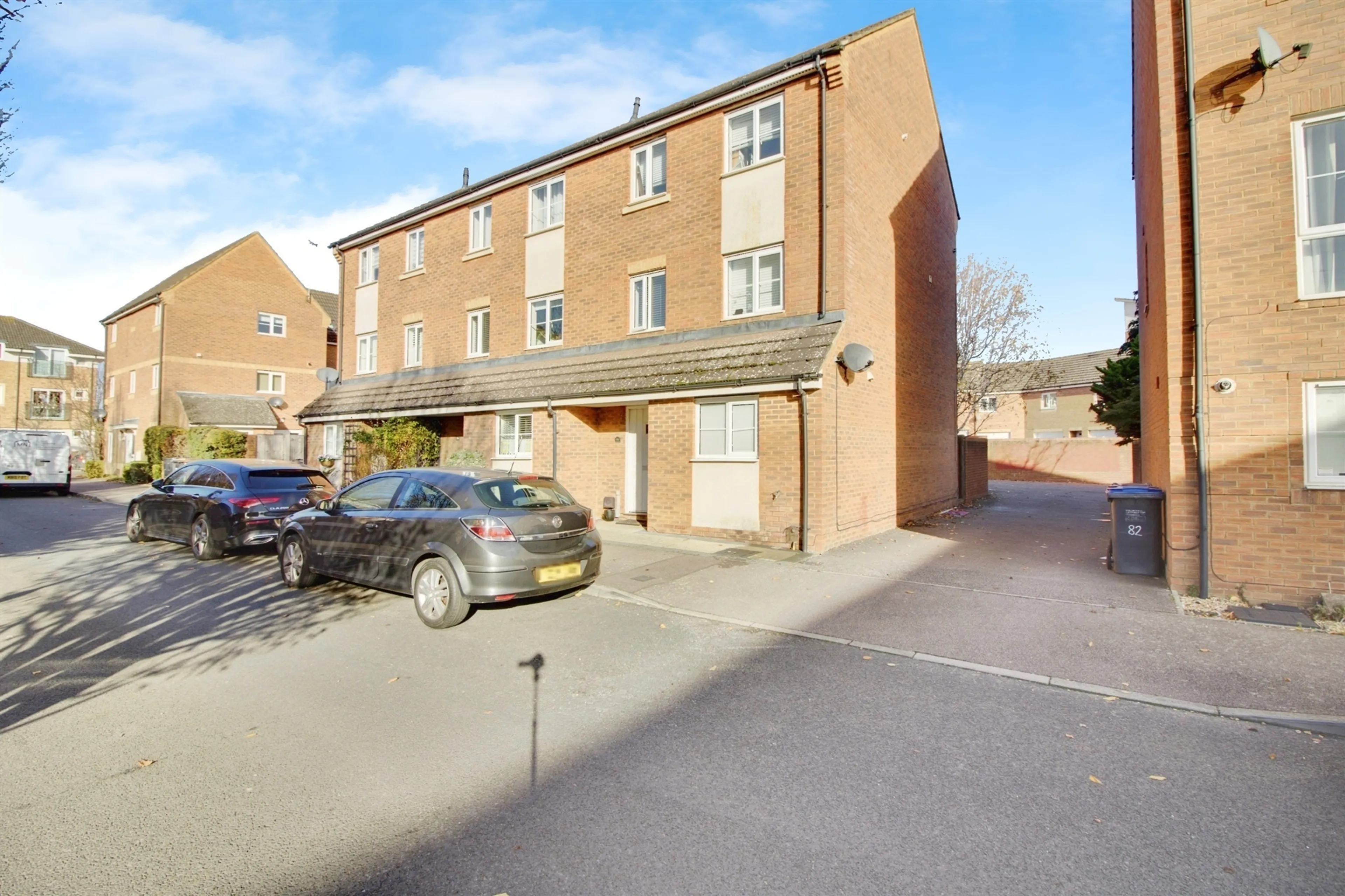 Property at Eddington Crescent, WELWYN GARDEN CITY