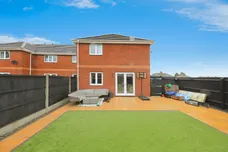 Meres Road, Halesowen