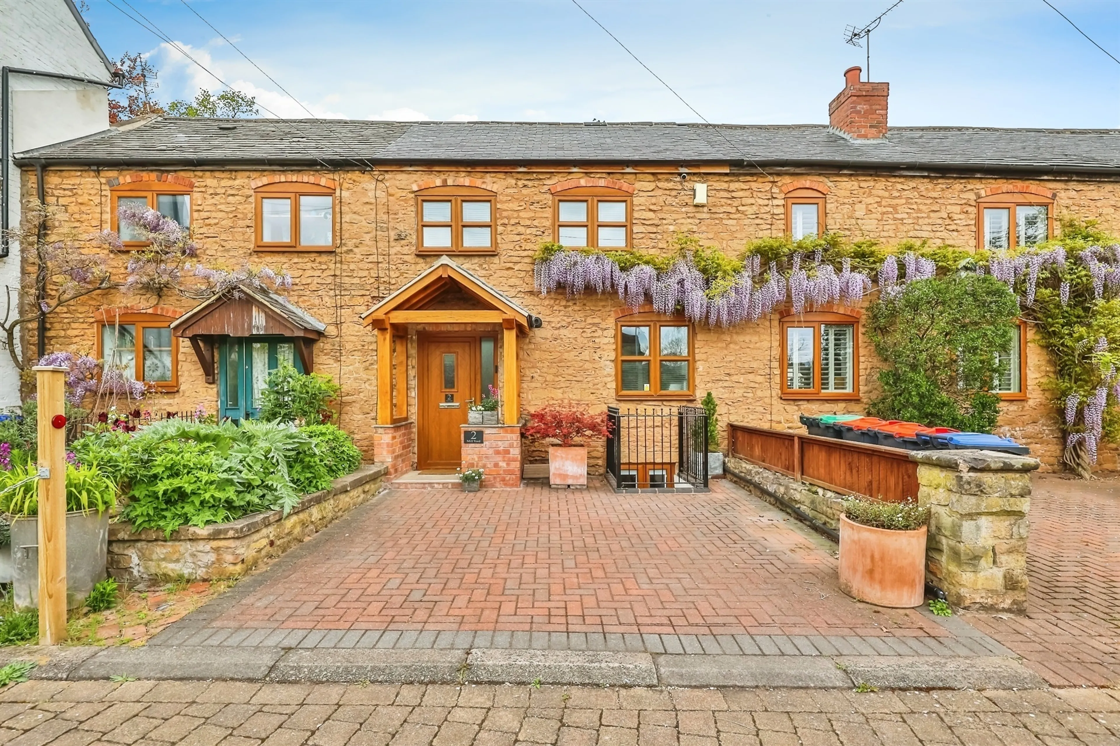 Property photo 0