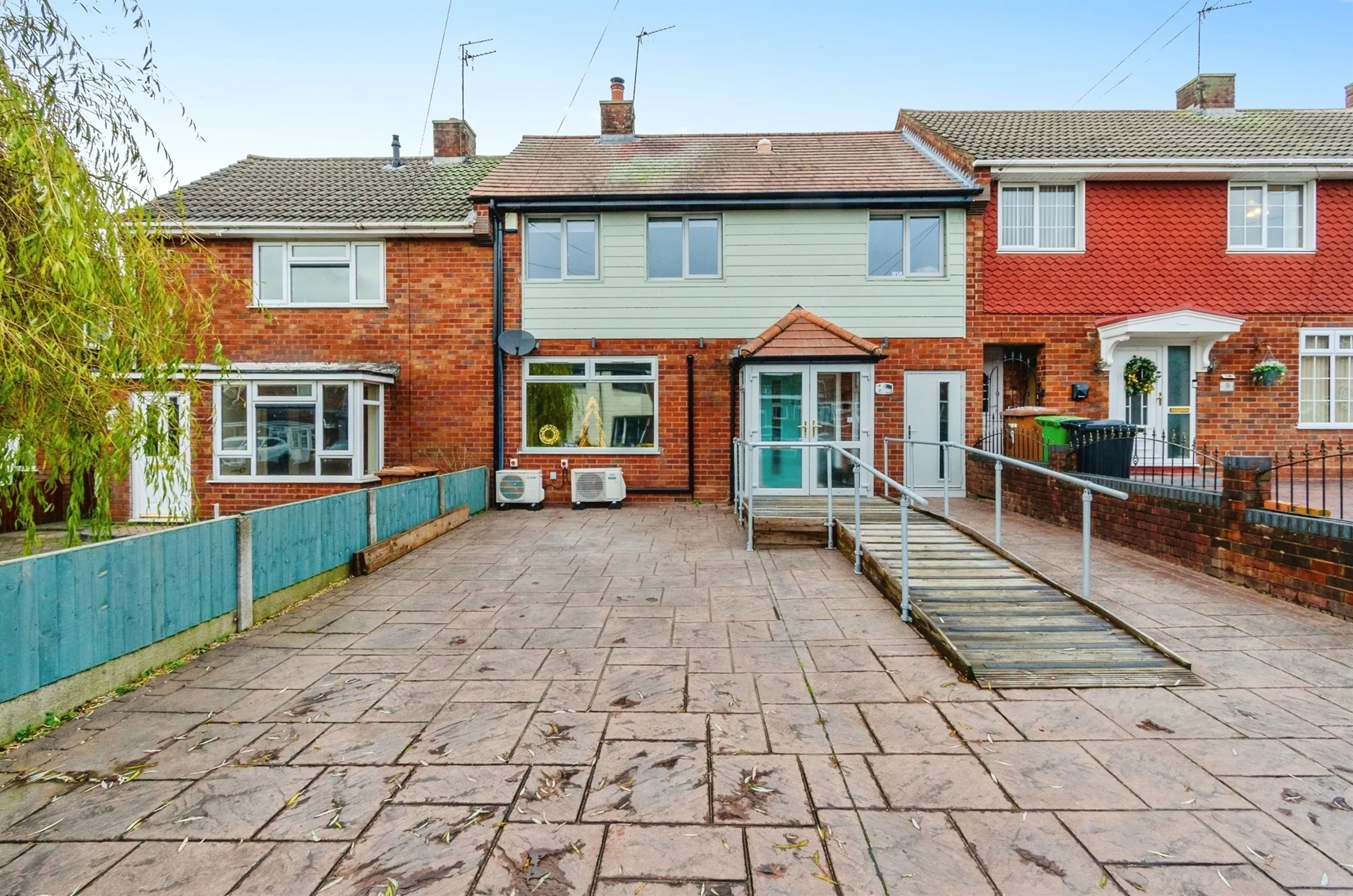 Property photo 0