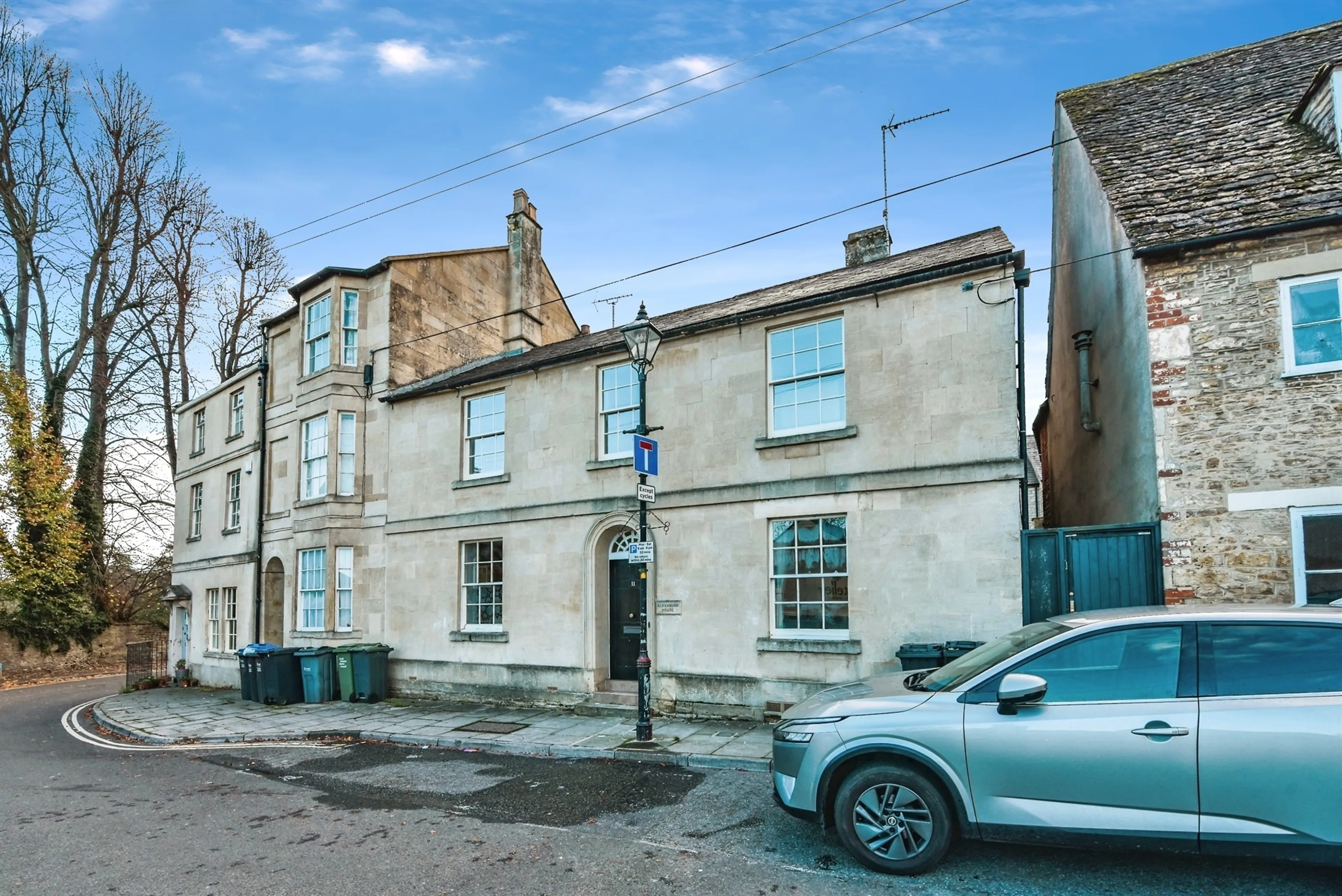 Property photo 0