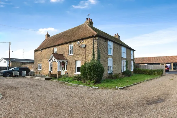 Walton Hall Farm, Waltons Hall Road, ...
