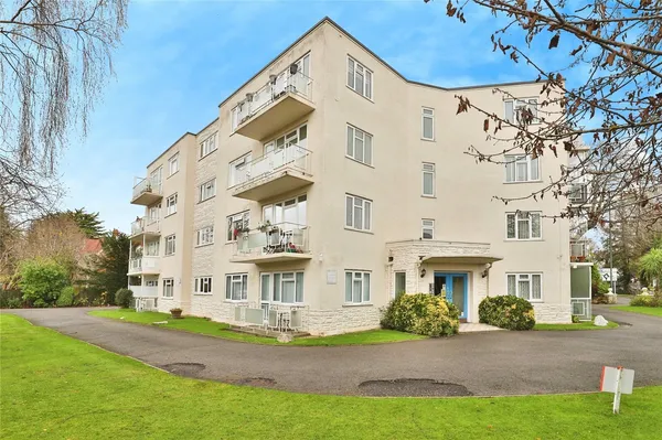 Durley Chine Road, BOURNEMOUTH, Dorse...