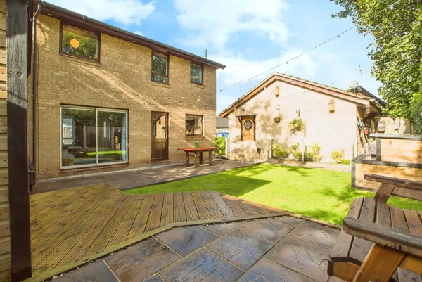 Warren Park, BRIGHOUSE, West Yorkshir...