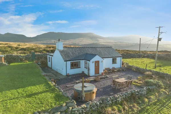 Clogwyn Melyn, Penygroes, Caernarfon,...