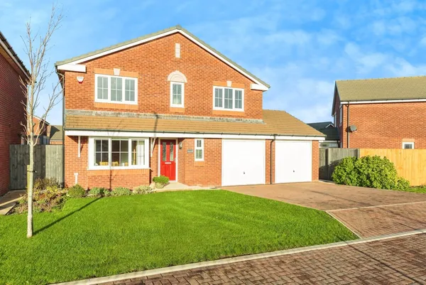 Taylor Close, Lytham St. Annes, Lanca...