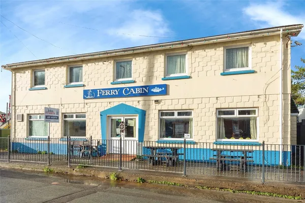 Ferryside, Carmarthenshire, SA17