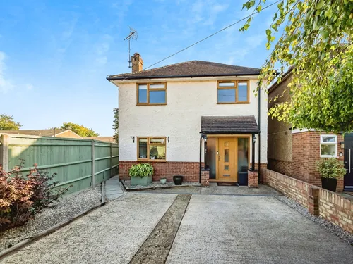 Westlands Close, Sloughphoto