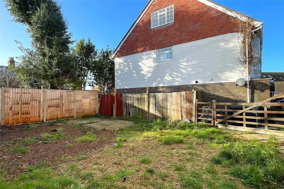 Property carousel item 17
