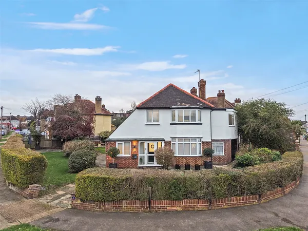 Lakehurst Road, Epsom, Surrey, KT19