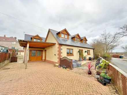 Maeslan, Llanelli, SA15