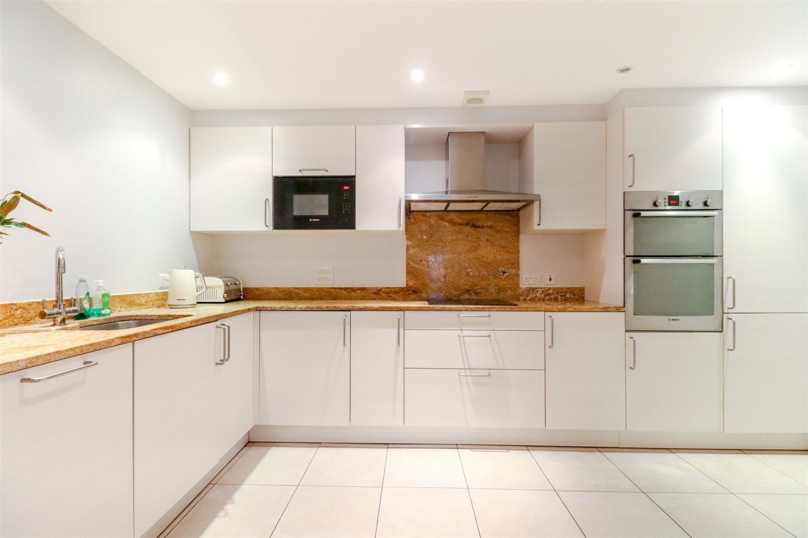 Slades Hill, Enfield, Middlesex, EN2 Image 3