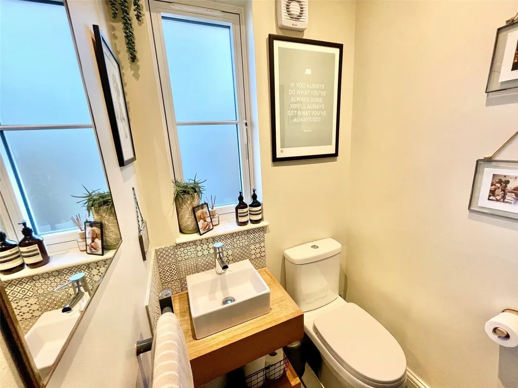 Edinburgh Avenue, Leigh-on-Sea, Essex, SS9