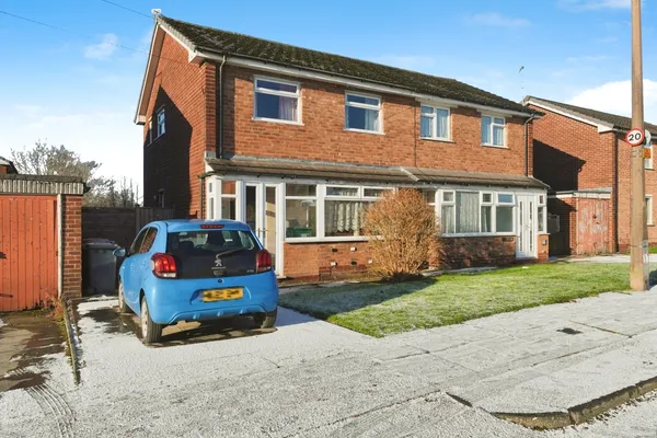 Deanscourt Avenue, Swinton, Mancheste...