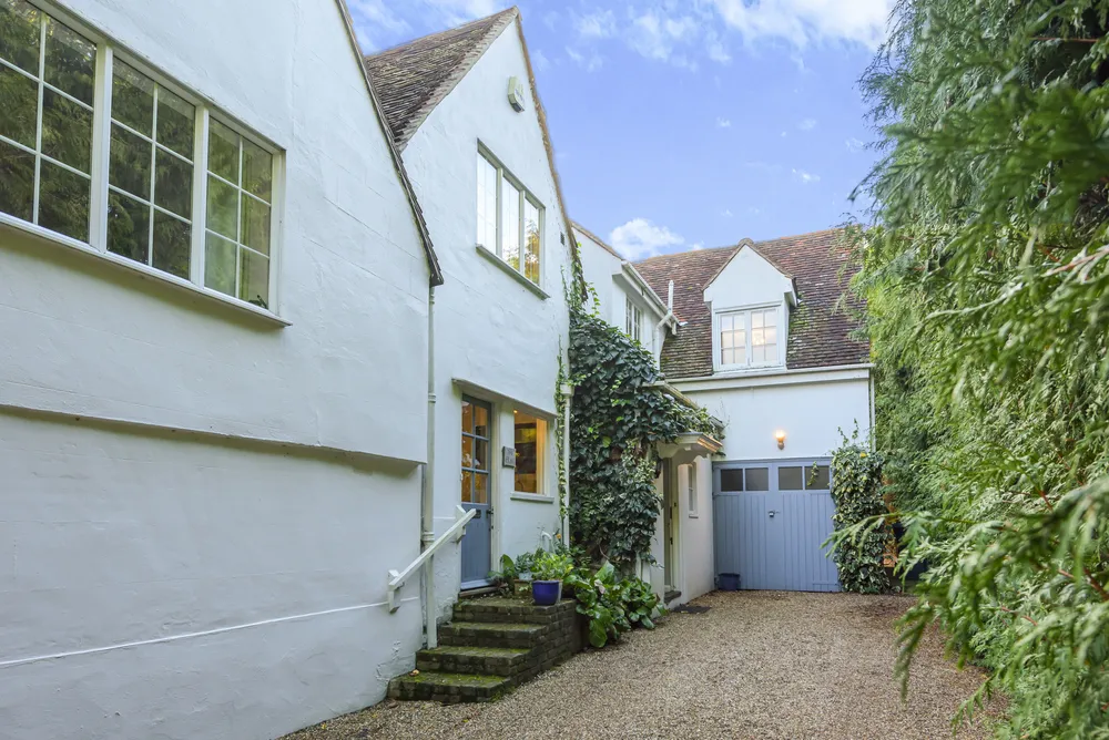 Hertingfordbury Road, Hertford, SG14