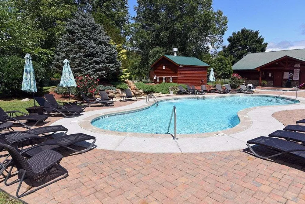 57 Mountain Lake Blvd, Blairsville, GA 30512